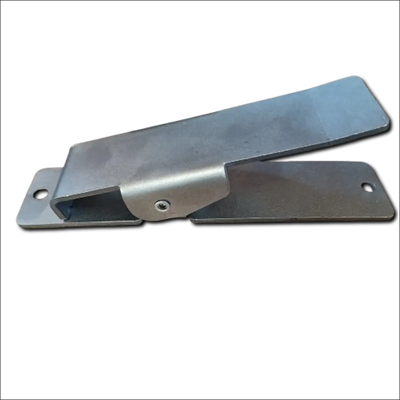 Clește inox pentru covorașe auto cu pedală metalică argintie, design plat, pentru spălătorie self service boxe car wash